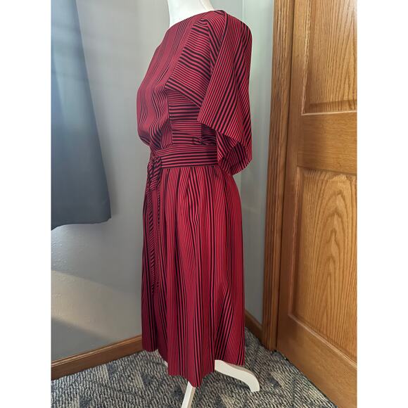Secrets Vintage Red and Black Striped Dress 80's Size 7/8 - Picture 4 of 7
